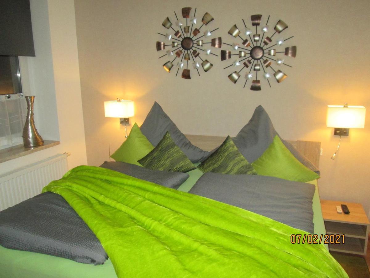 Zentrale-Ruhige Ferienwohnung Reichenbach im Vogtland Extérieur photo